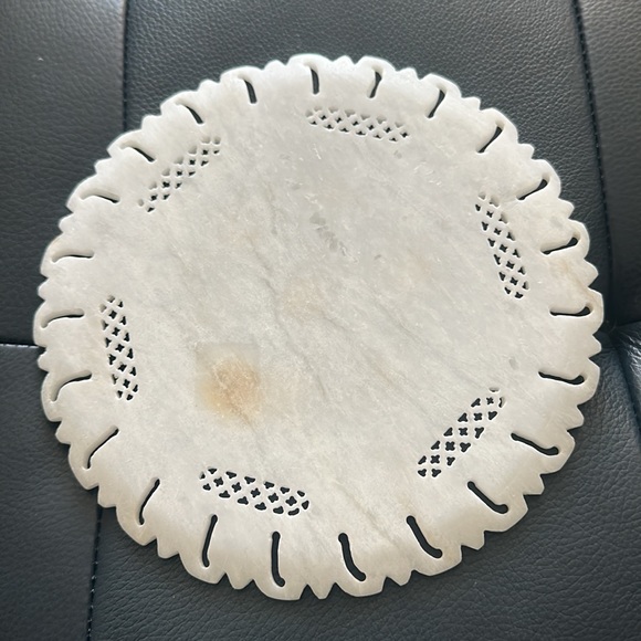 Beautiful Italian Hand Carved Stone w Floral Motif Inlay - Picture 4 of 5